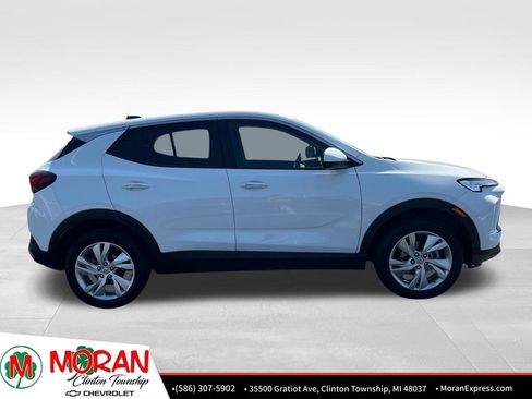 Used 2025 Buick Encore GX Preferred AWD/4WD image 7
