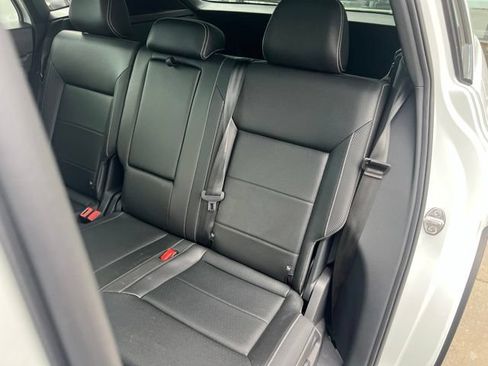 Used 2023 Volkswagen Atlas Cross Sport SE w/ Panoramic Sunroof Package AWD/4WD image 18