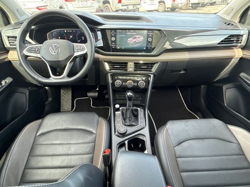 Used 2023 Volkswagen Taos SEL image 19