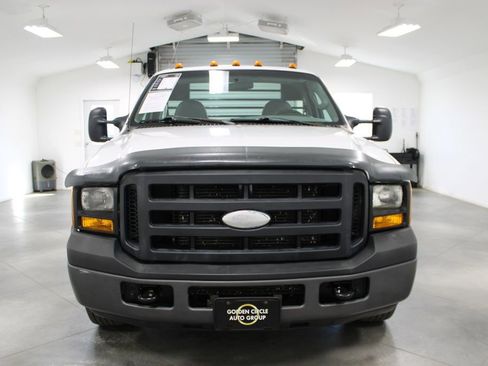 Used 2006 Ford F350 XL RWD image 2