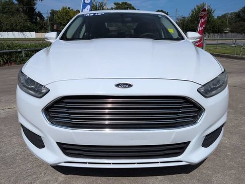 Used 2016 Ford Fusion SE FWD image 9