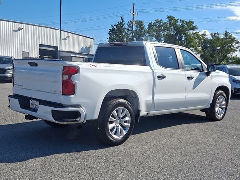 Used 2022 Chevrolet Silverado 1500 Custom w/ Safety Confidence Package image 6