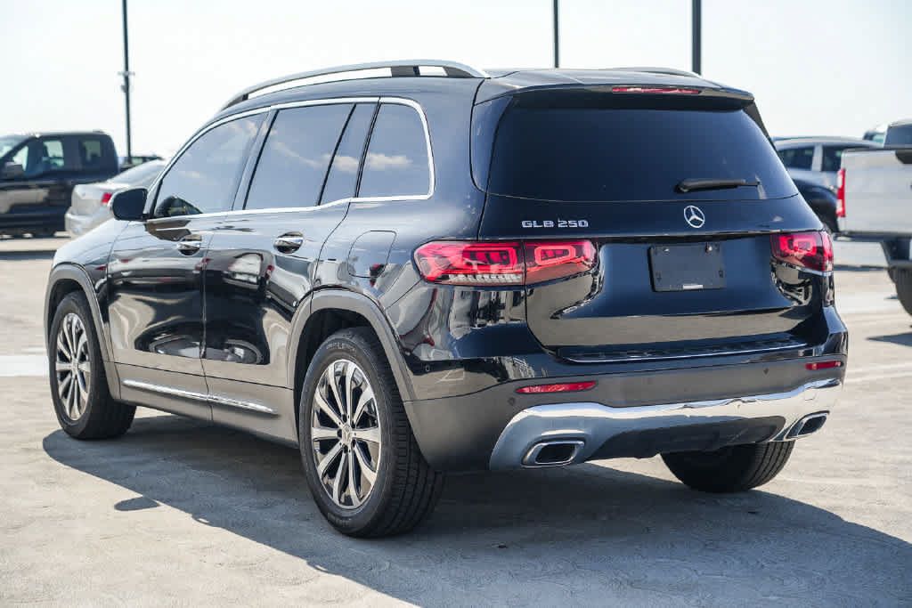 Used 2022 Mercedes-Benz GLB 250 image 8