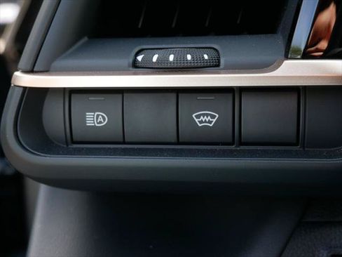 Certified 2023 Toyota Crown AWD/4WD image 28