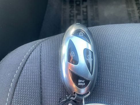 Used 2025 Hyundai Kona SEL image 22