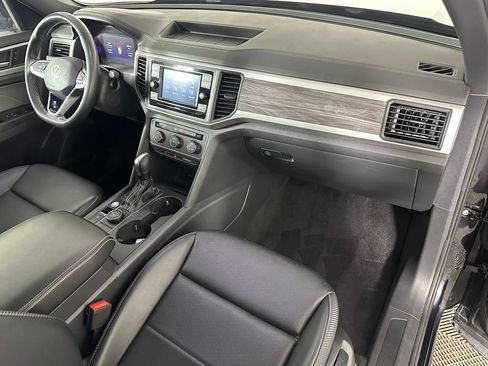 Used 2022 Volkswagen Atlas Cross Sport SE AWD/4WD image 30