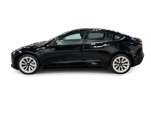 Certified 2023 Tesla Model 3 Standard Range RWD image 3