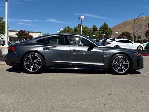 Used 2022 Audi e-tron GT Premium Plus w/ Performance Package AWD/4WD image 7