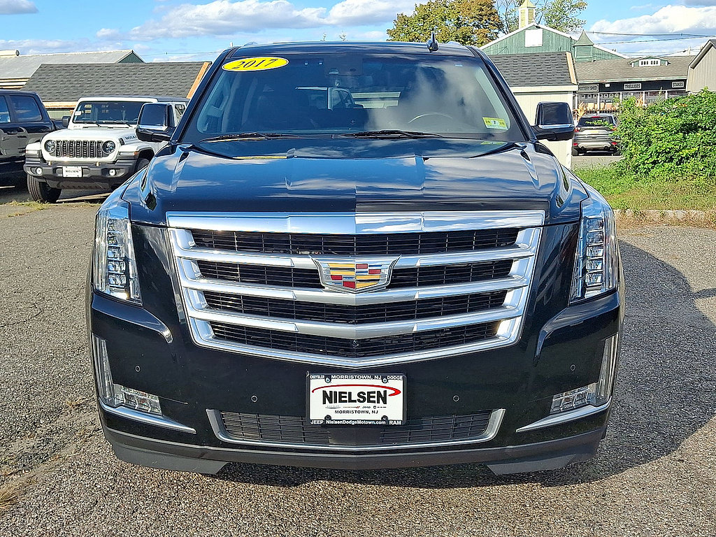 Used 2017 Cadillac Escalade Premium Luxury AWD/4WD image 35