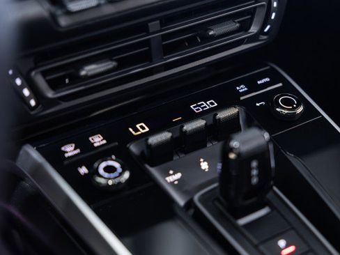 Used 2021 Porsche 911 Carrera S image 42