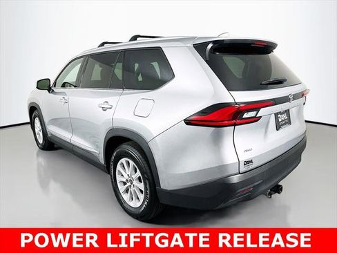 Certified 2024 Toyota Grand Highlander XLE image 9