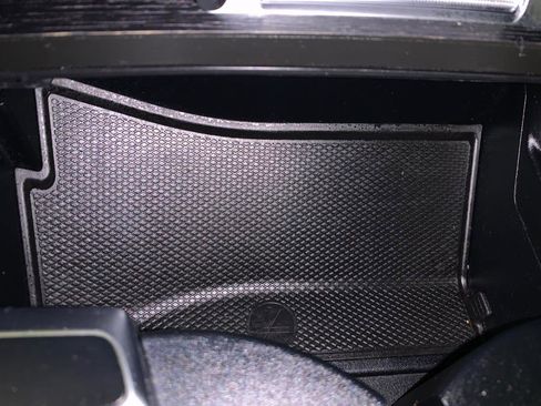 Used 2022 Mercedes-Benz GLS 450 4MATIC image 49