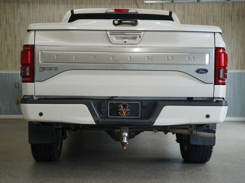Used 2017 Ford F150 Platinum w/ Equipment Group 701A Luxury AWD/4WD image 9