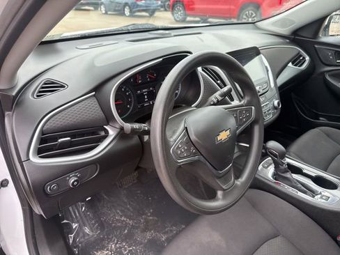 Used 2024 Chevrolet Malibu LT image 15