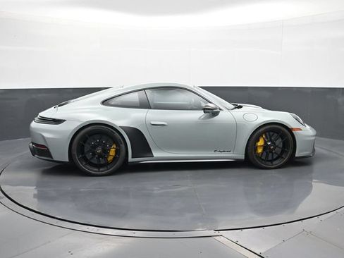 Certified 2025 Porsche 911 Carrera GTS RWD image 20