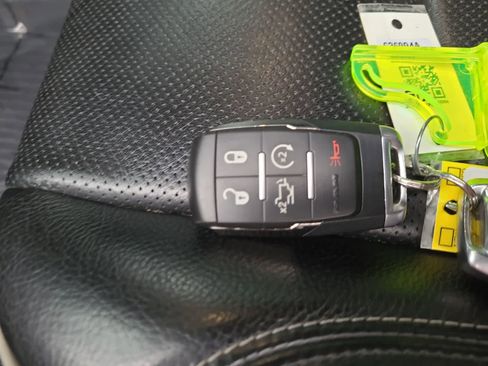 Used 2023 RAM 2500 Limited image 28