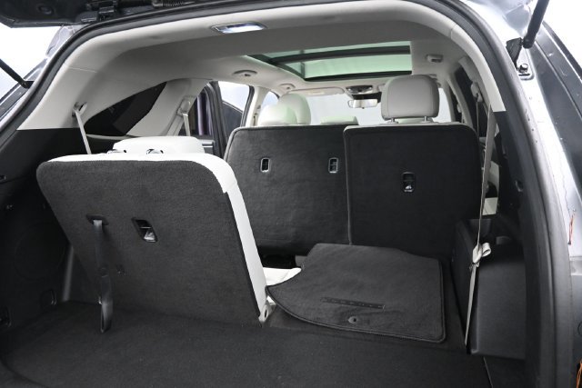 Used 2025 Kia Sorento S w/ Panoramic Sunroof Package FWD image 11