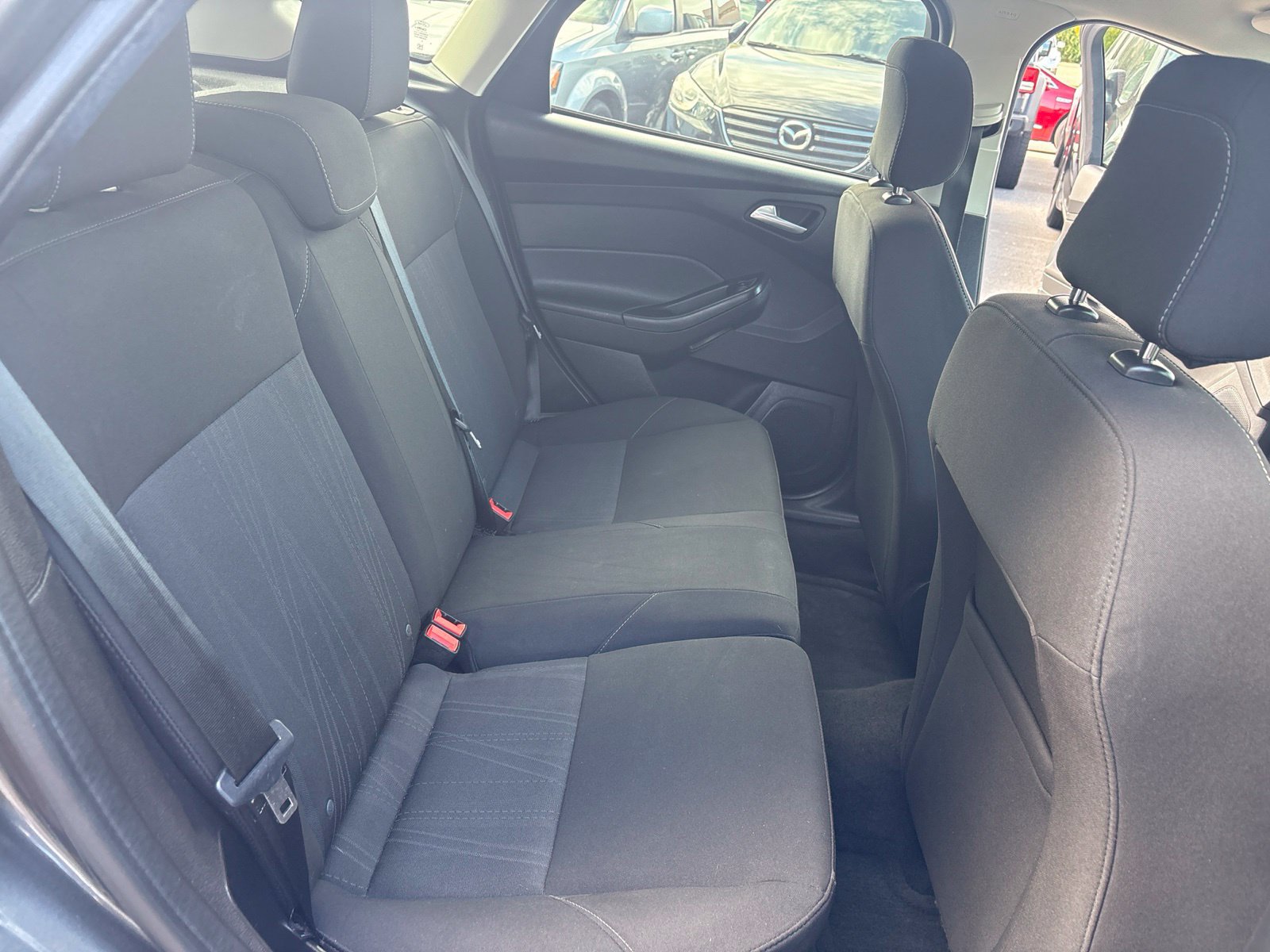 Used 2018 Ford Focus SE FWD image 17