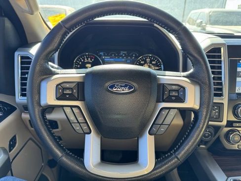 Used 2016 Ford F150 Lariat image 23