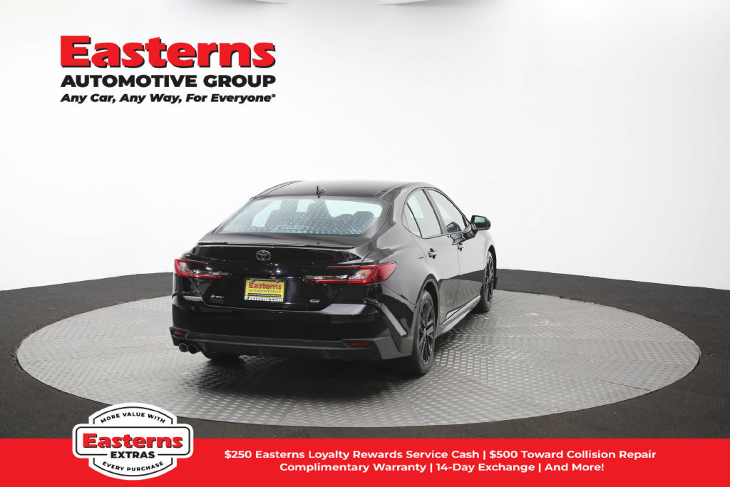 Used 2025 Toyota Camry SE FWD image 40