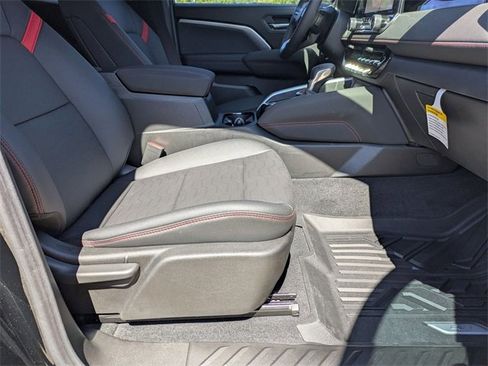 New 2025 Chevrolet Colorado Z71 w/ Midnight Edition image 38