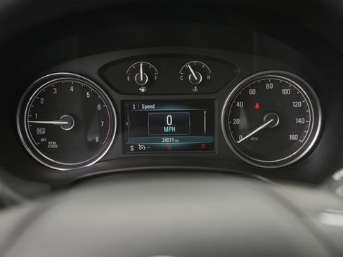 Used 2019 Buick Enclave Essence image 24