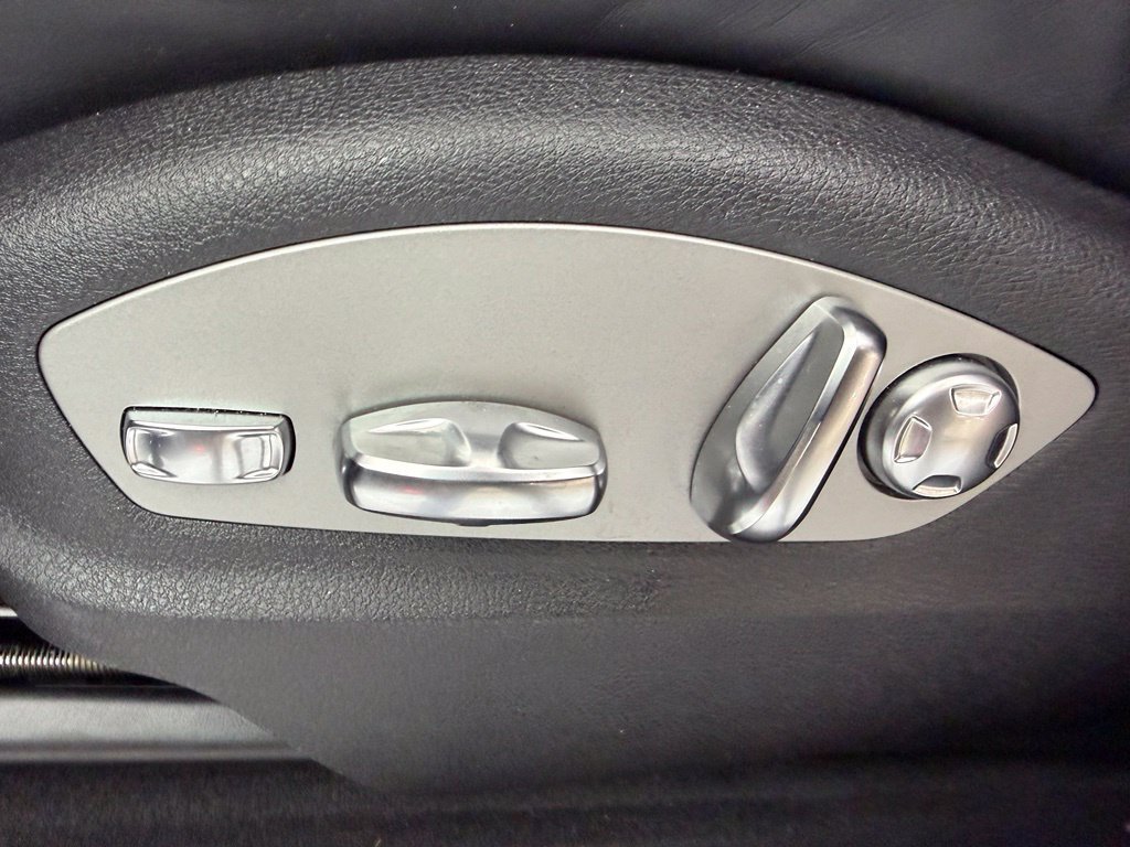 Certified 2025 Porsche Macan S AWD/4WD image 23