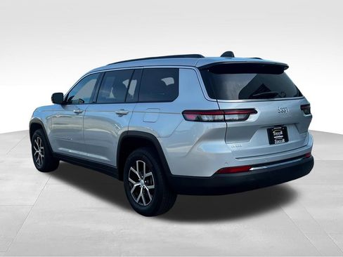 Used 2024 Jeep Grand Cherokee L Limited w/ Luxury Tech Group II AWD/4WD image 4