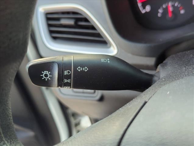 Used 2018 Hyundai Accent SE FWD image 13