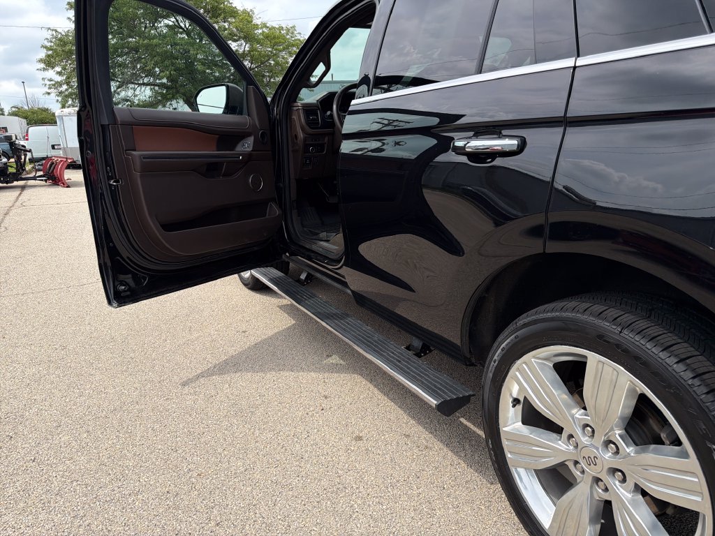 Used 2023 Ford Expedition King Ranch AWD/4WD image 34