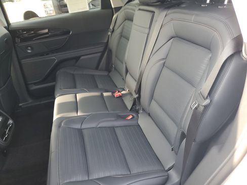 New 2026 Lincoln Nautilus Reserve image 31