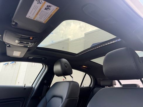 Used 2019 Mercedes-Benz GLA 250 4MATIC image 20
