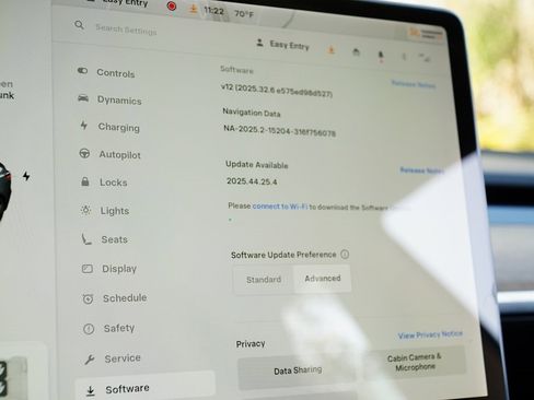 Used 2020 Tesla Model 3 Standard Range image 19