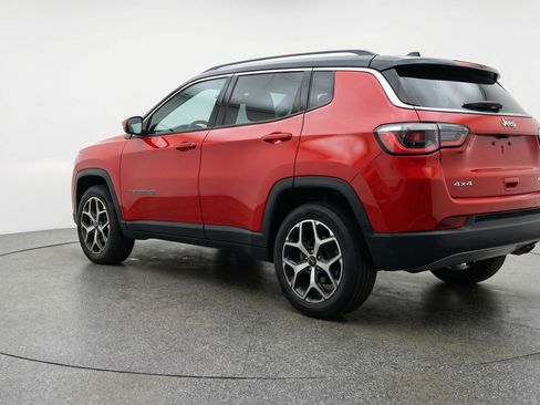 Used 2025 Jeep Compass Limited image 6