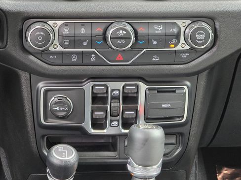 New 2026 Jeep Wrangler Unlimited Sport AWD/4WD image 29