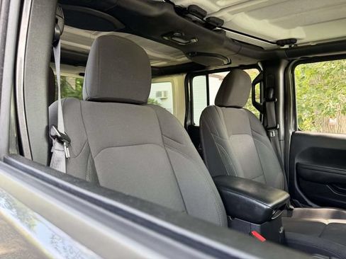 Used 2022 Jeep Wrangler Unlimited Sport AWD/4WD image 12