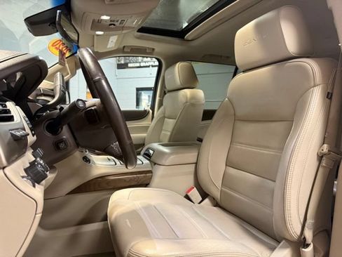 Used 2020 GMC Yukon Denali AWD/4WD image 9