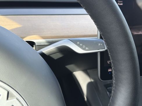 Used 2025 Tesla Model Y Long Range AWD/4WD image 22