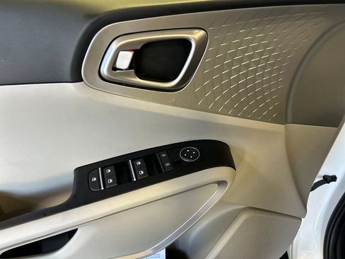 New 2025 Kia Soul LX image 29