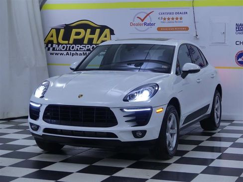 Used 2018 Porsche Macan image 2