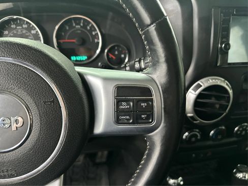 Used 2015 Jeep Wrangler Unlimited Sport image 29