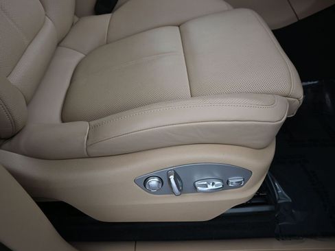 Used 2025 Porsche Macan image 34