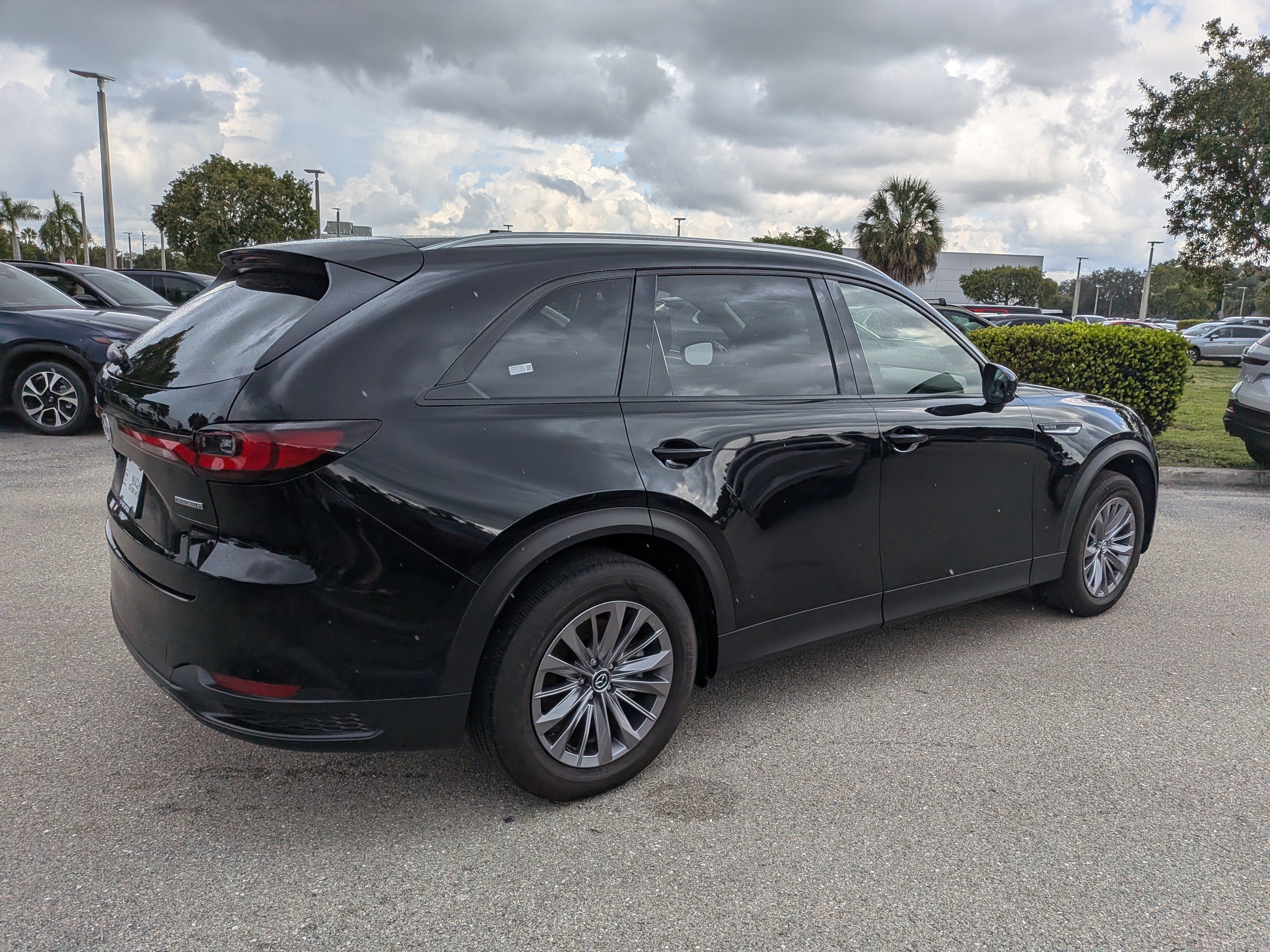 Certified 2025 MAZDA CX-90 3.3 Turbo w/ Preferred Package AWD/4WD image 4