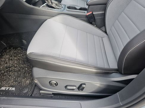 New 2026 Volkswagen Jetta SE FWD image 43