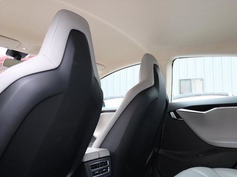 Used 2013 Tesla Model S RWD image 29