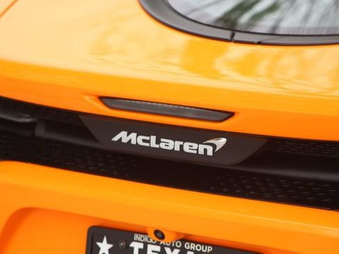 Used 2023 McLaren GT RWD image 9