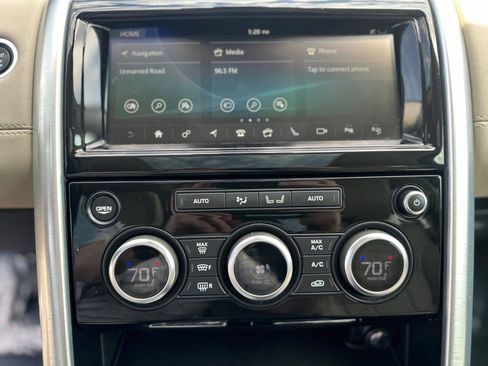 Used 2020 Land Rover Discovery HSE AWD/4WD image 30