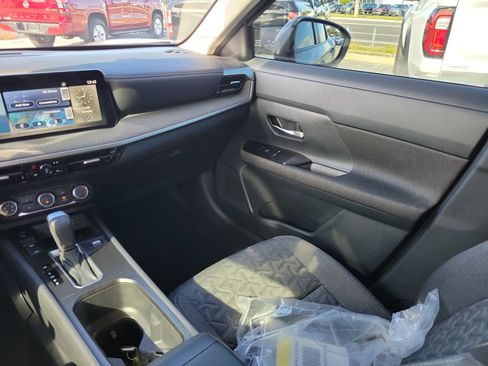 Certified 2025 Nissan Kicks SV w/ SV Premium Package image 17