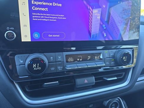 Certified 2025 Toyota Grand Highlander FWD image 25