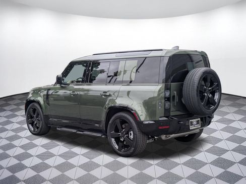 New 2026 Land Rover Defender 110 X-Dynamic SE AWD/4WD image 3